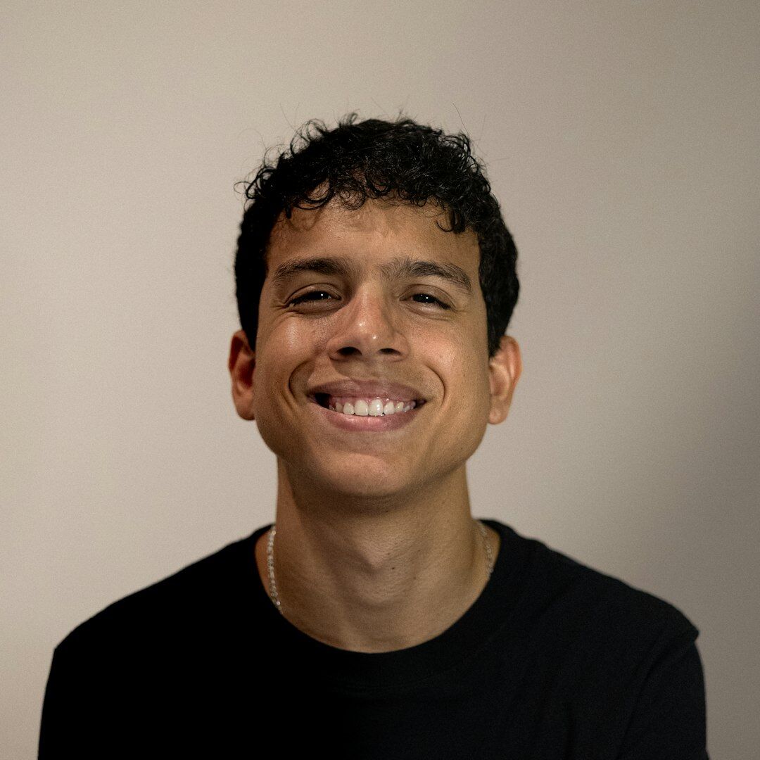 Professional male field reporting instructor headshot